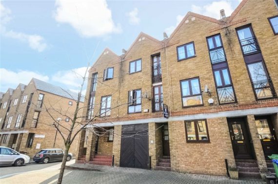 4&nbsp;Bedroom&nbsp;Terraced